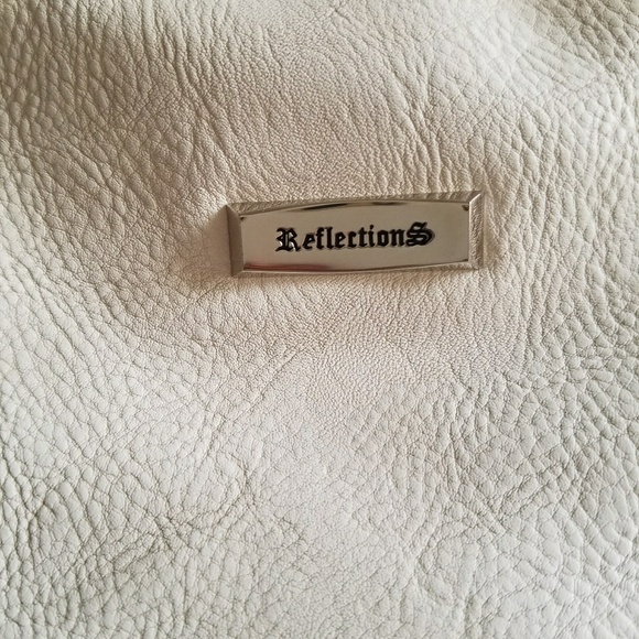 Lg soft white leather purse - Picture 4 of 5